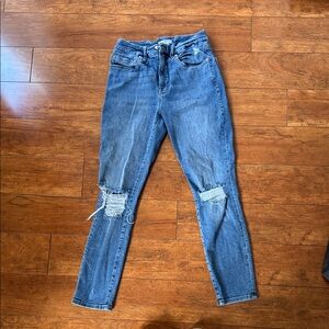 Good American  Distressed Skinny Jeans
